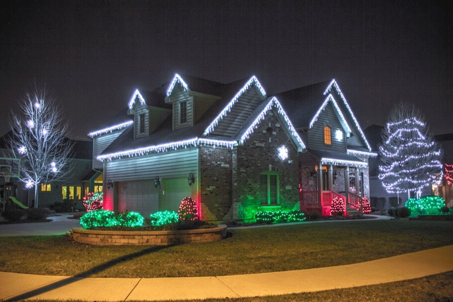 holiday-lighting-outdoor-lighting-in-chattanooga-in-holiday-lighting-designs-minimalist2