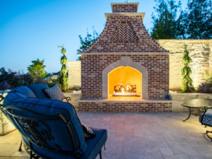 Outdoor fireplace