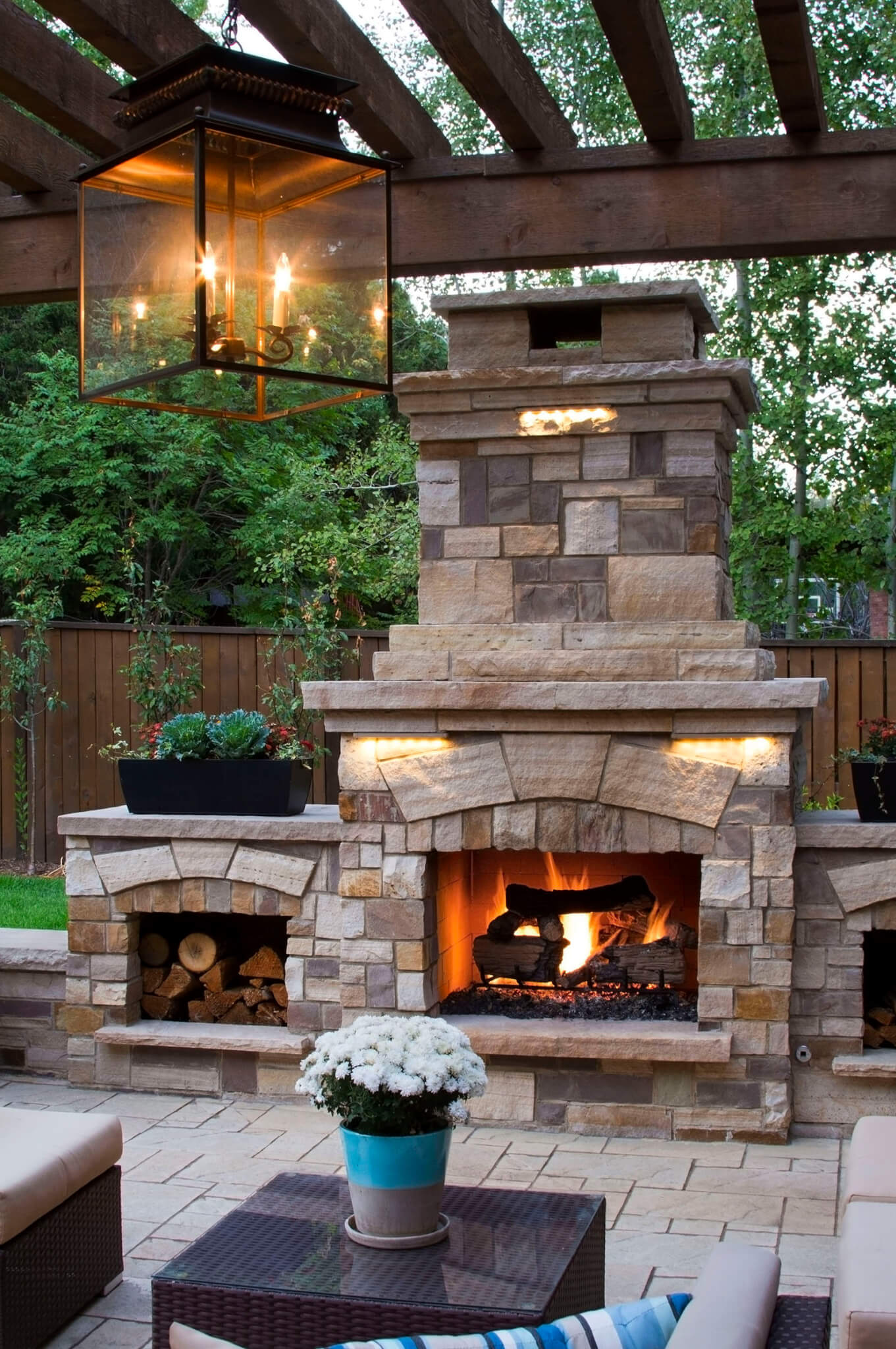 Outdoor fireplace trends