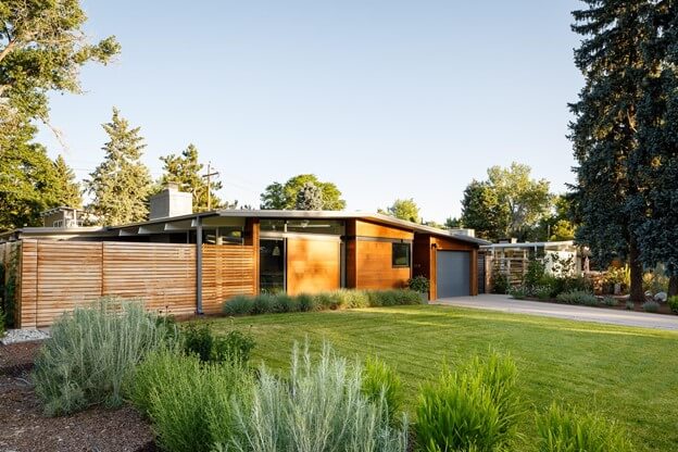 Mid-Century Modern Landscaping Front Yard