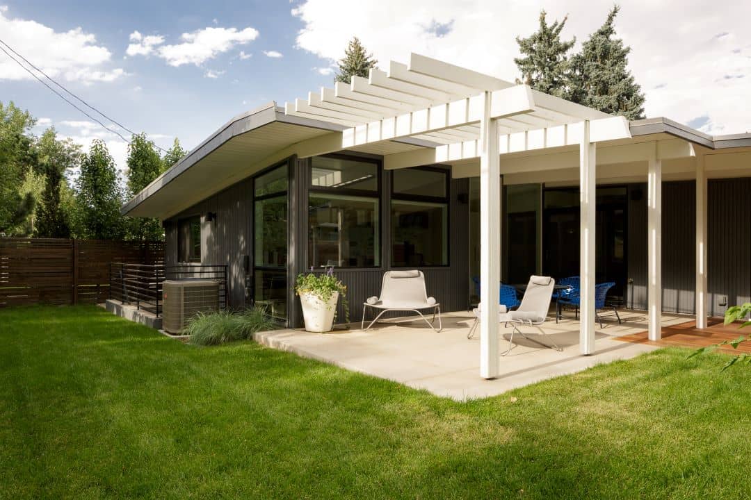 Mid-Century Modern Backyard Landscaping