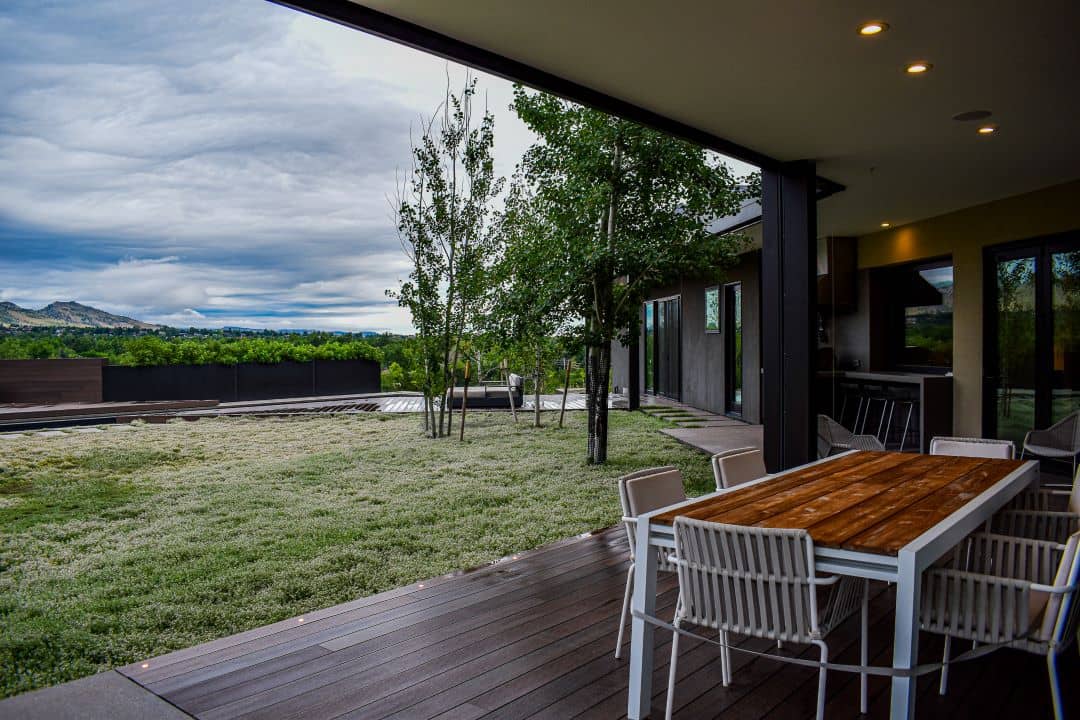 Outdoor Dining Space